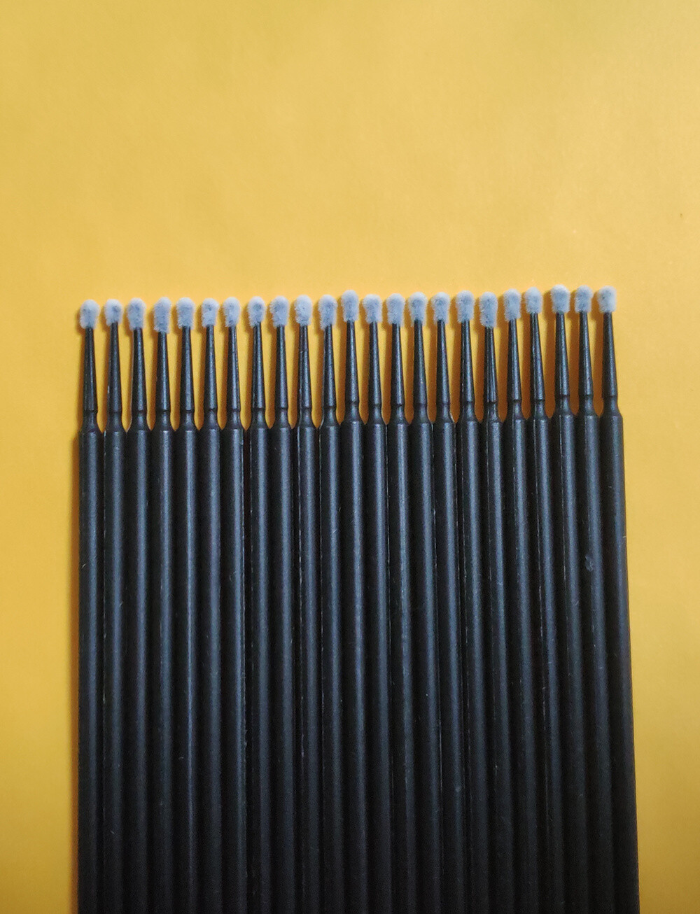 100Pcs Dental Micro Brush Disposable Materials Tooth Applicators Brush Cleaning